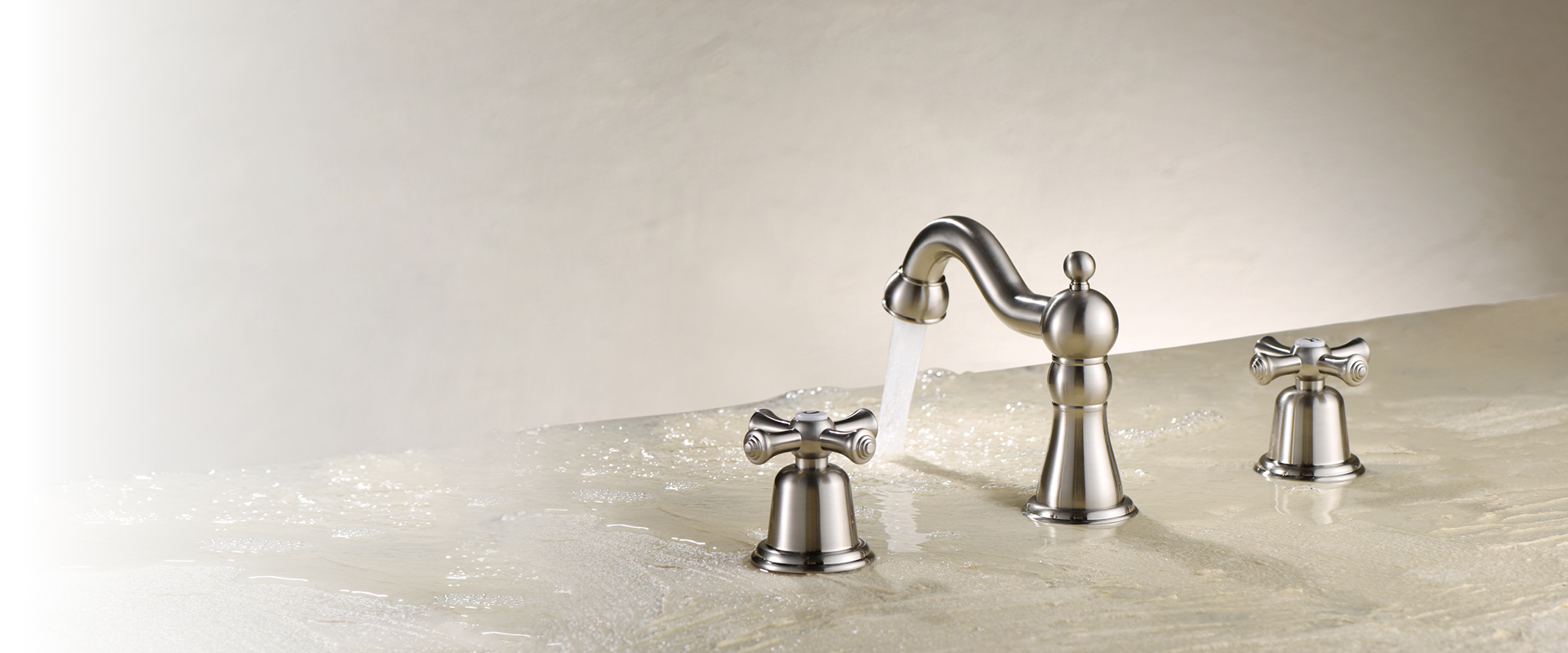 Badezimmerhahn einzelner Loch