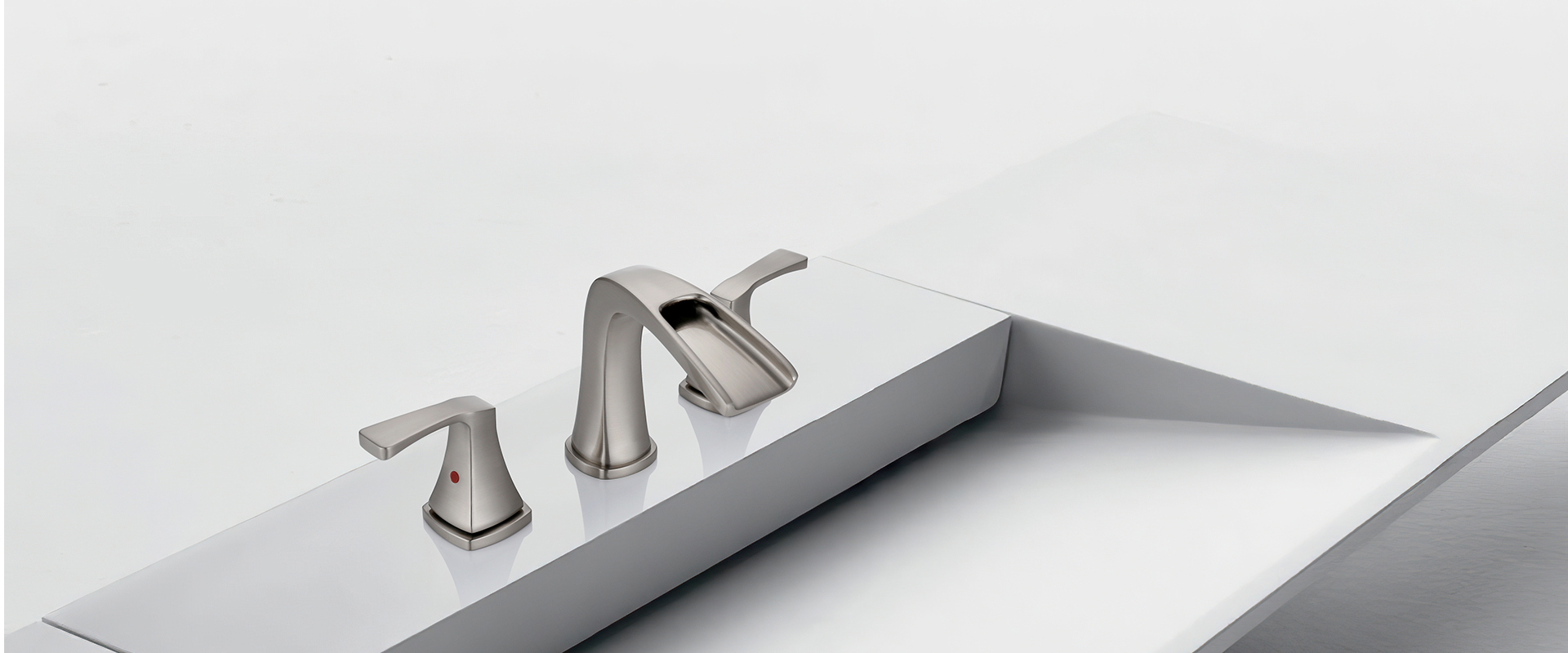 Badezimmerhahn einzelner Loch