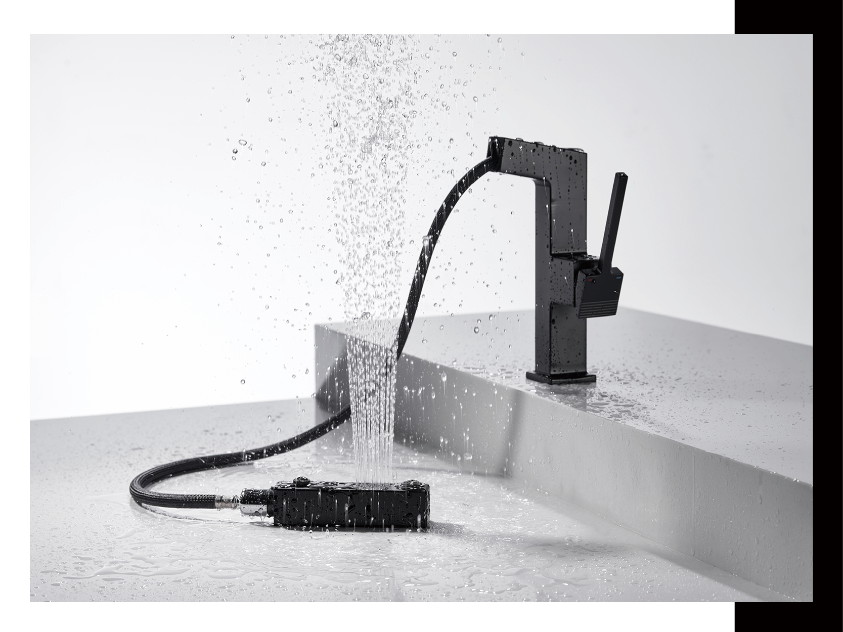 moderner Waschbeckenhahn