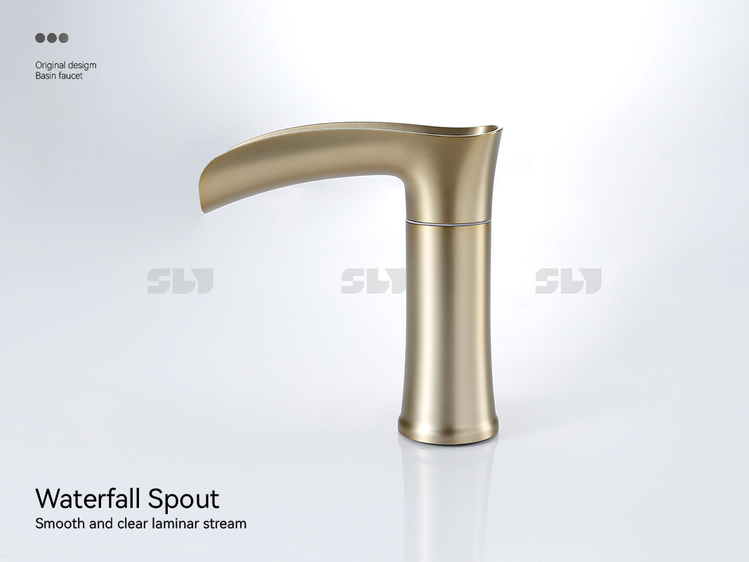 Badarmatur aus Edelstahl