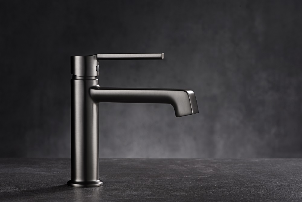 Waschbecken mit Wasserh&auml;hnen