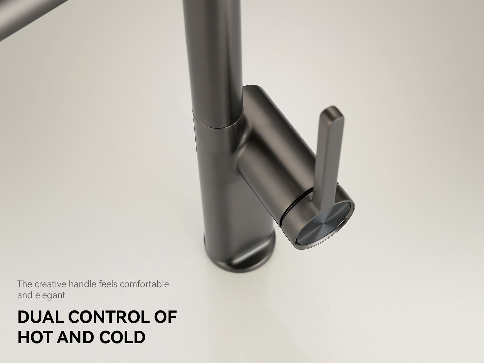 K&uuml;chensp&uuml;le-Wasserhahn mit Spr&uuml;her