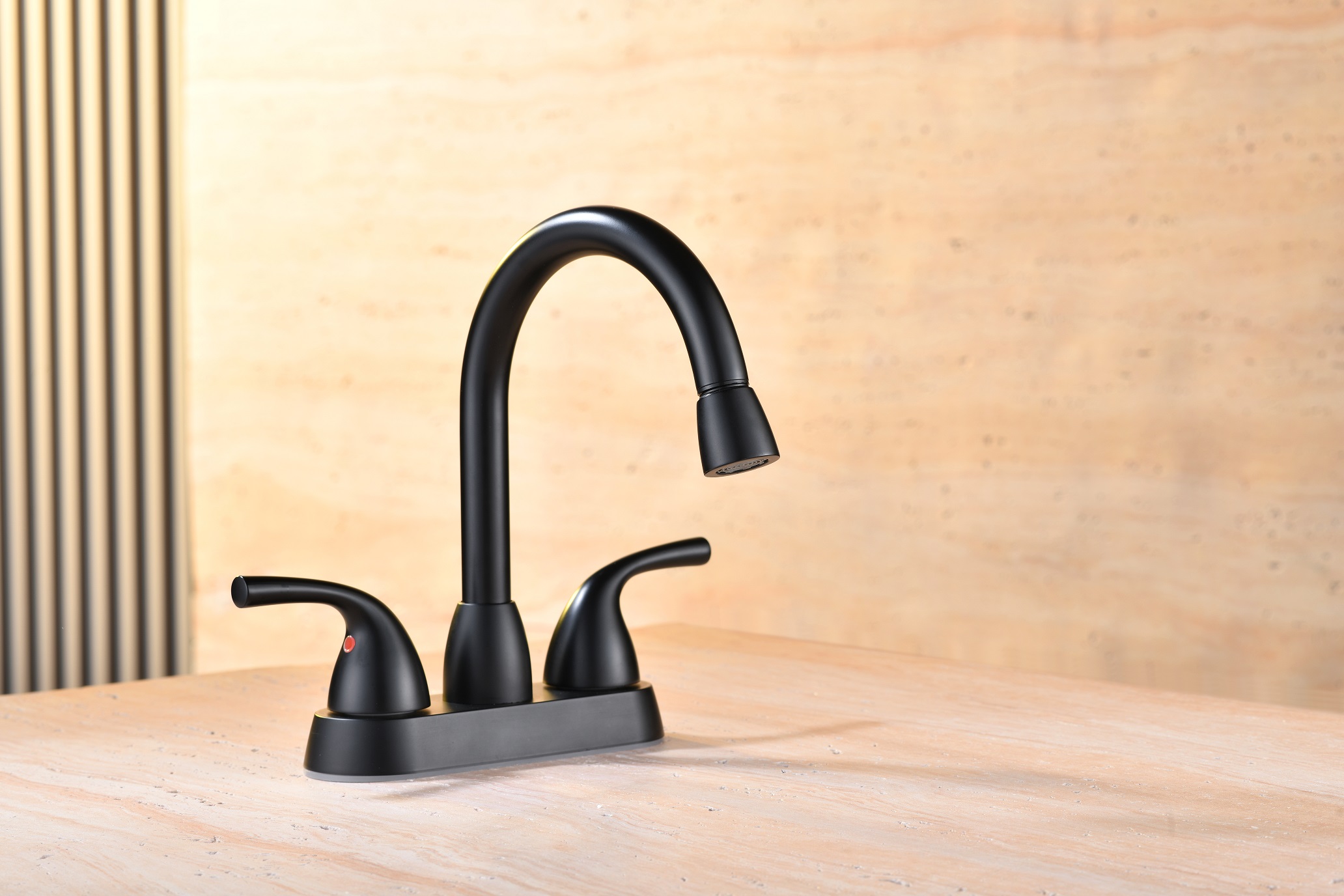 Drei-Loch-Badezimmerarmatur