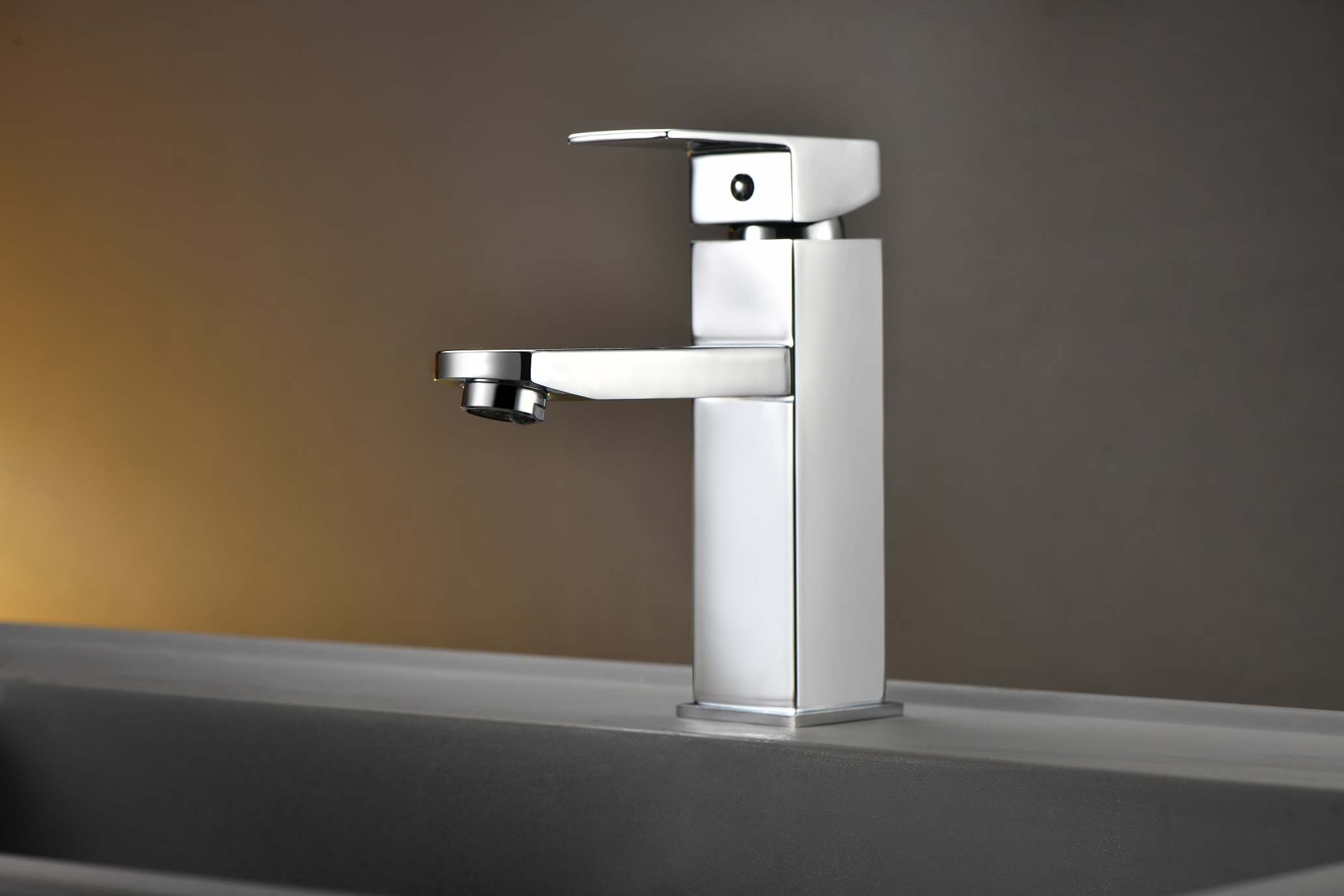 Badarmaturen aus Bronze