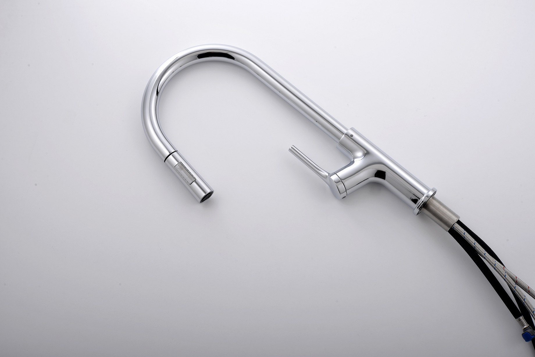 Down Kitchen -Wasserhahn herunterziehen