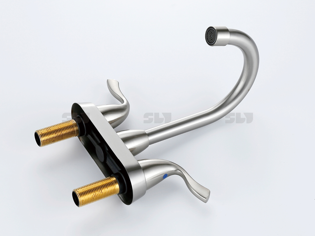 Wasserhahn mit zwei Griffen