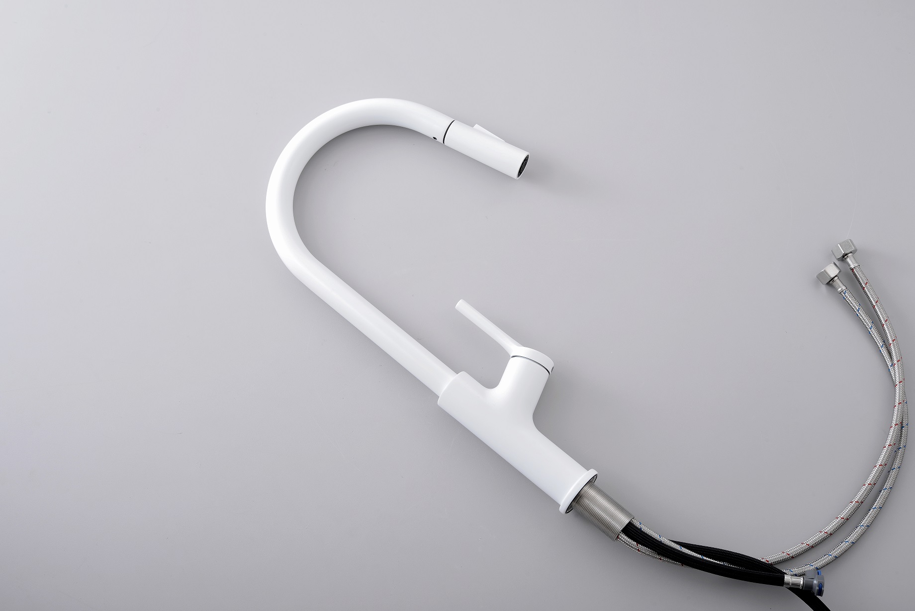 Down Kitchen -Wasserhahn herunterziehen