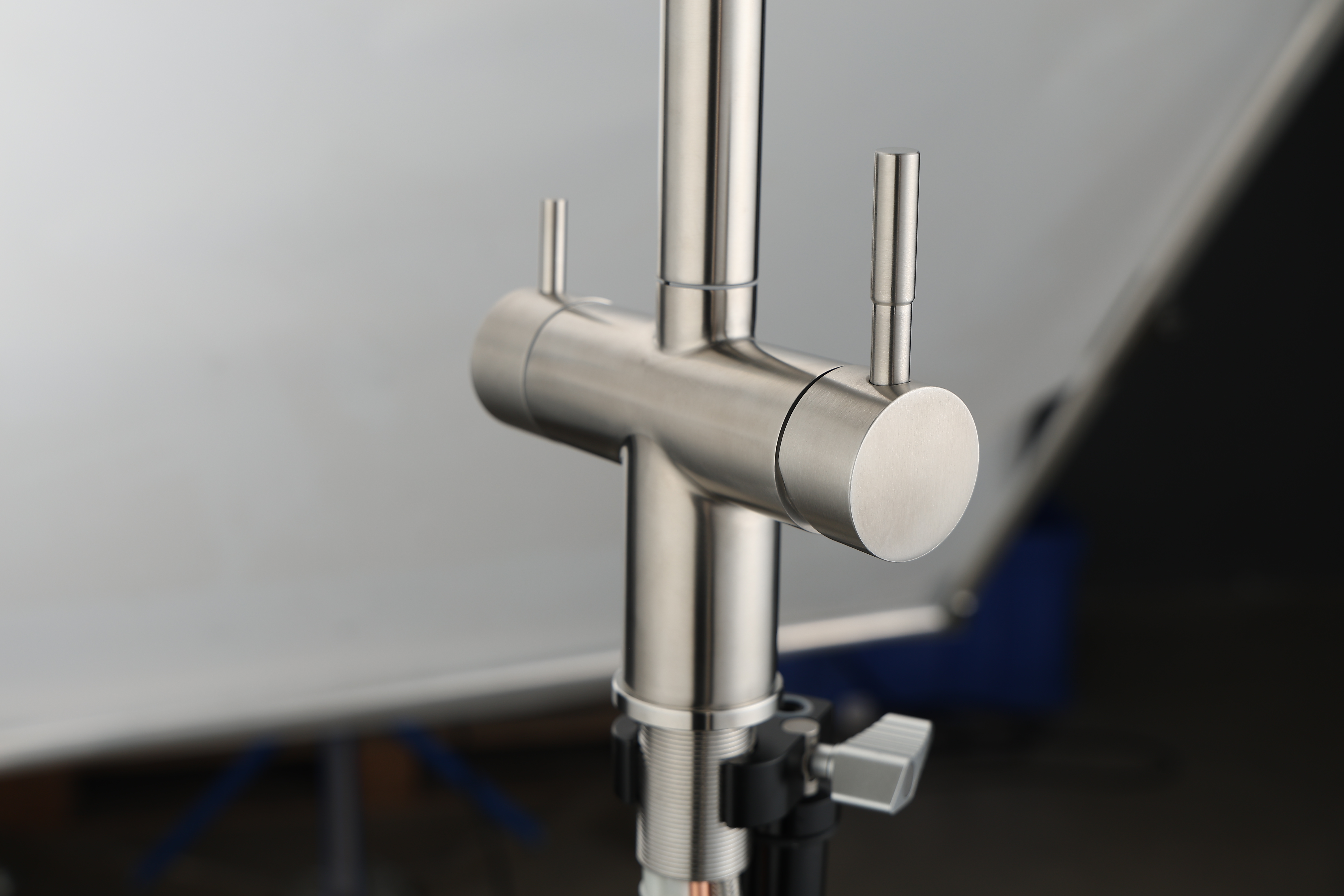 geb&uuml;rstet Nickel Drei -Wege -Wasserhahn