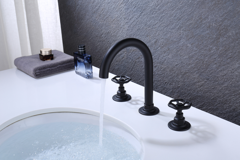 Sly verkauft heiße schwarze Wasserhähne Großhandel