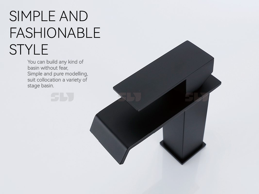 Waschbecken im Badezimmer mit zwei Wasserh&auml;hnen