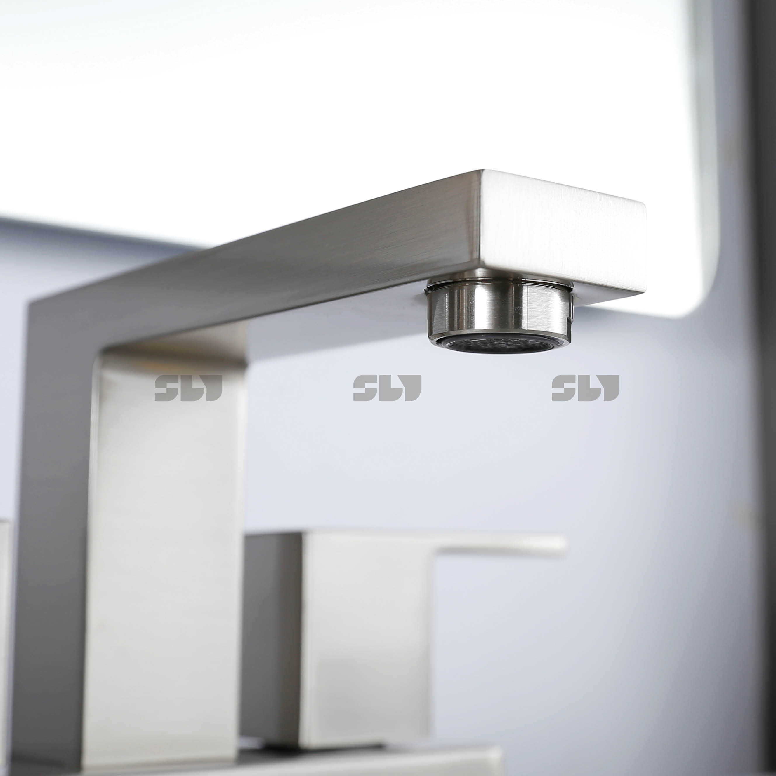 SLY New Arrivals Classic Design Doppelgriff Centerset Wasserhahn für Home Badezimmer
