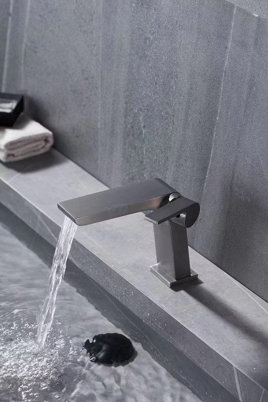 Wasserhahn aus Messing