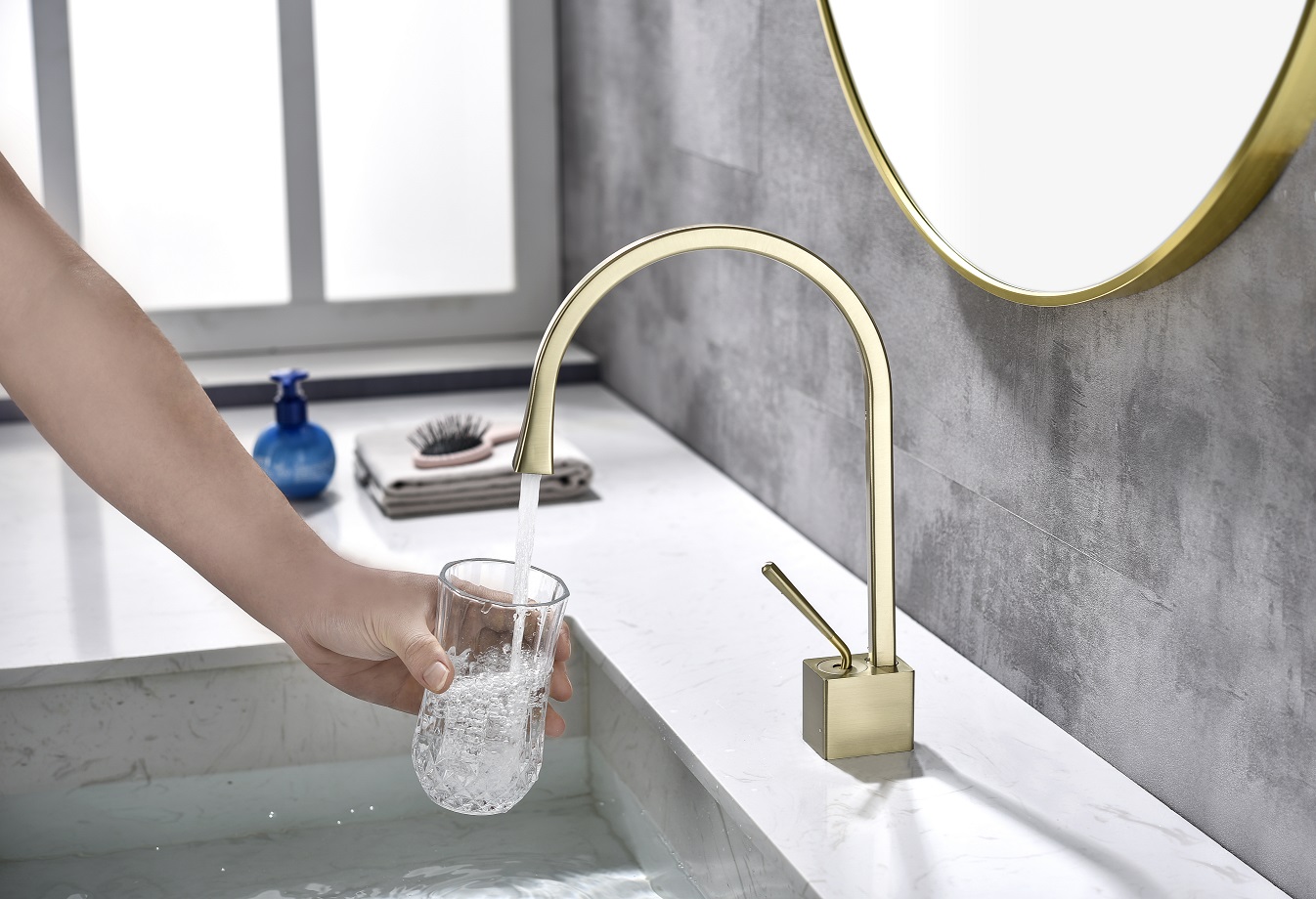 Sly Messing gebürstet Zirkonium Gold Eingriff Becken Chrom Fertiger billiges Zinkbecken Wasserhahn Badezimmer