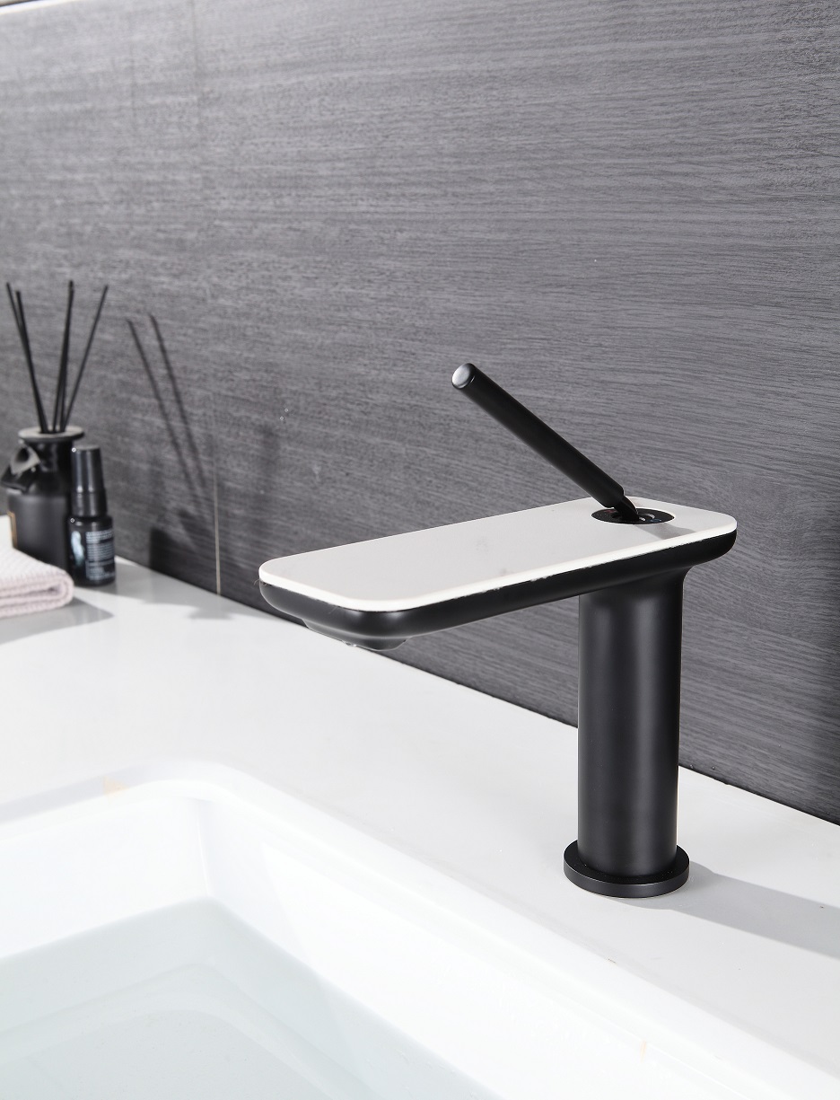 Badezimmer-Sanit&auml;rarmaturen