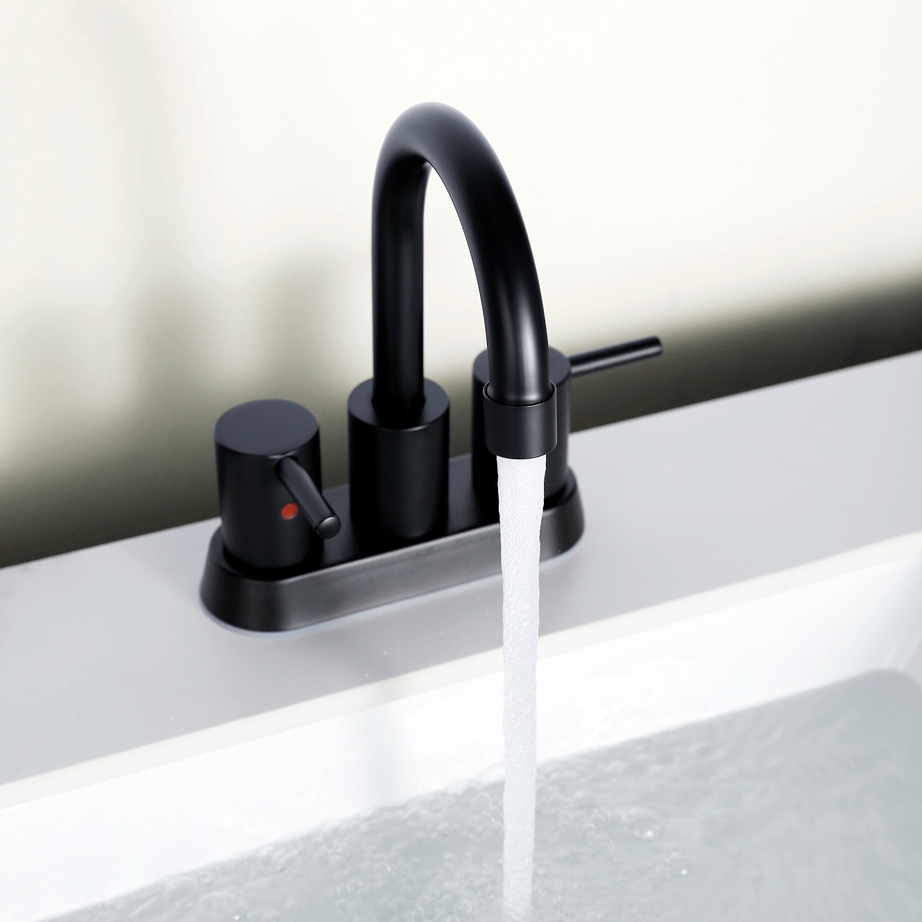 Sly gebürstete Nickel -Badezimmer -Badmixer Tippen Sie auf Eingriffsbeckenhähne